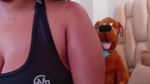 lia_mariana online show from September 8, 2025, 6:07 pm