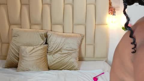 lia_mariana online show from November 17, 2025, 3:51 pm