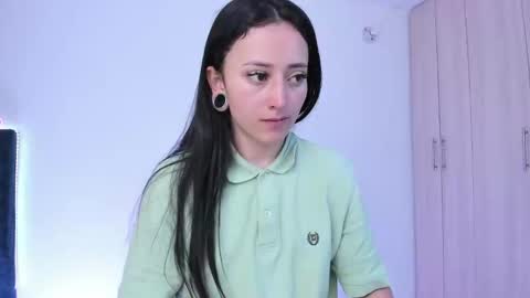 Snapshot of lia_queen610 chatting on January 12, 2025, 11:58 pm Little Queen Lia online show from January 12, 2025, 11:58 pm