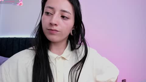 Snapshot of lia_queen610 chatting on February 7, 2025, 8:53 pm Little Queen Lia online show from February 7, 2025, 8:53 pm