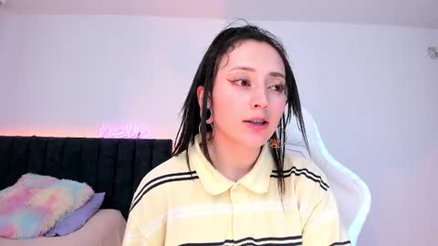 Snapshot of lia_queen610 chatting on February 22, 2025, 4:07 am Little Queen Lia online show from February 22, 2025, 4:07 am