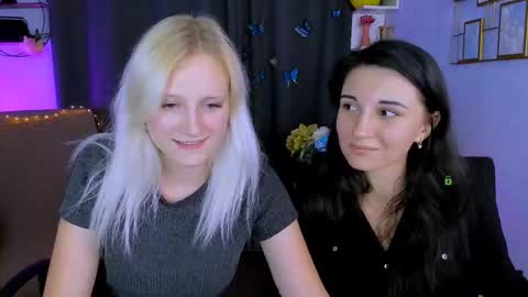 Lia online show from September 9, 2025, 4:50 pm