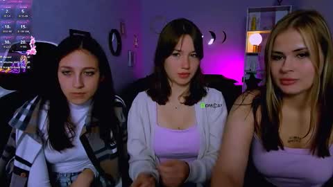 Lia online show from September 16, 2025, 7:37 pm