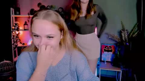 Lia online show from September 20, 2025, 7:15 pm