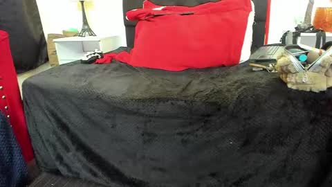 Lia Taylor online show from February 10, 2025, 12:50 pm