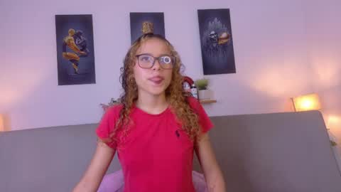 Snapshot of lia_valmont_18 chatting on May 31, 2026, 6:31 pm Juliana online show from May 31, 2026, 6:31 pm