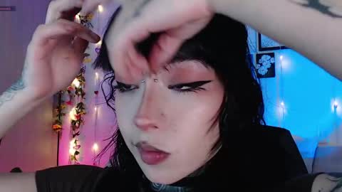 Liaa  online show from April 16, 2026, 2:45 am