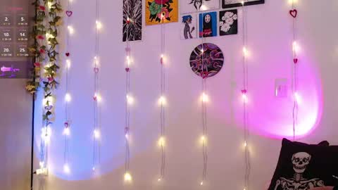Liaa  online show from May 15, 2026, 11:56 pm