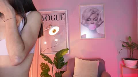 Lia  online show from April 3, 2026, 12:14 pm