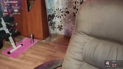 liaaa_li online show from November 8, 2025, 6:07 pm