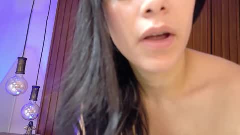 Snapshot of liaacooper_ chatting on December 18, 2025, 12:22 pm Lia cooper online show from December 18, 2025, 12:22 pm