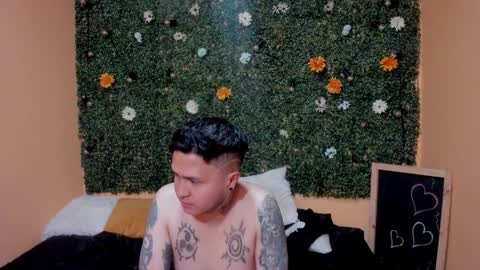 Snapshot of liaandjefferson chatting on December 22, 2024, 2:49 pm liaandjefferson online show from December 22, 2024, 2:49 pm