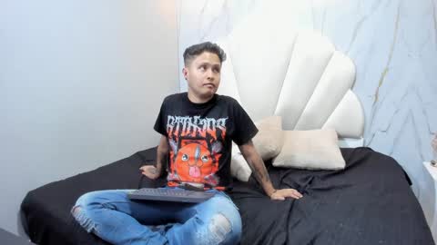 Snapshot of liaandjefferson chatting on December 29, 2024, 3:57 pm liaandjefferson online show from December 29, 2024, 3:57 pm