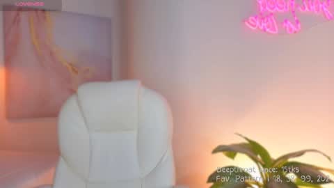 Lia Cox online show from December 23, 2024, 3:50 am
