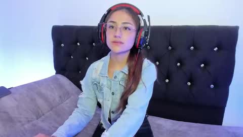 Liah  online show from November 18, 2025, 7:18 pm