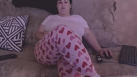 miss Lia  colection for travel online show from January 8, 2026, 2:25 am