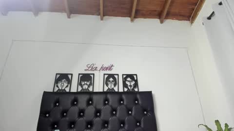 Snapshot of liakent24 chatting on December 1, 2024, 11:58 pm Lia Kent online show from December 1, 2024, 11:58 pm