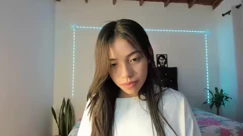 Snapshot of liakent24 chatting on December 3, 2024, 7:32 am Lia Kent online show from December 3, 2024, 7:32 am