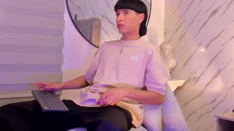 Snapshot of liam_055 chatting on January 25, 2025, 4:56 am Liam online show from January 25, 2025, 4:56 am