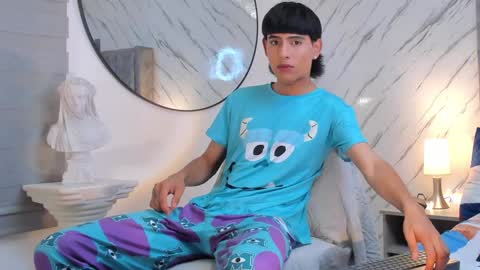 Snapshot of liam_055 chatting on January 28, 2025, 3:36 am Liam online show from January 28, 2025, 3:36 am