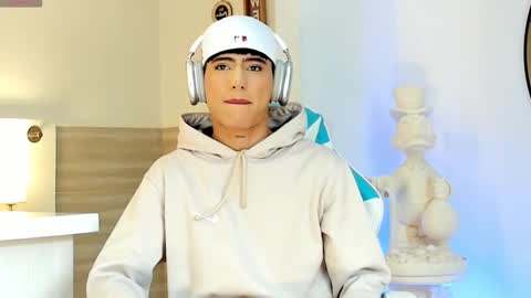 Snapshot of liam_055 chatting on September 12, 2025, 4:40 pm Liam online show from September 12, 2025, 4:40 pm