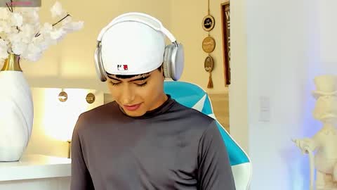 Snapshot of liam_055 chatting on September 19, 2025, 6:08 pm Liam online show from September 19, 2025, 6:08 pm