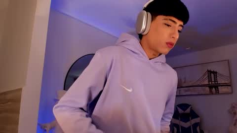 Snapshot of liam_055 chatting on October 27, 2025, 5:39 pm Liam online show from October 27, 2025, 5:39 pm