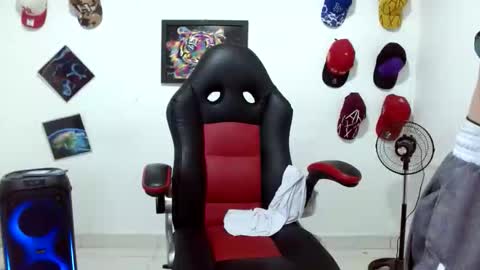 Andres online show from April 3, 2026, 10:30 pm