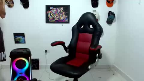 Andres online show from April 19, 2026, 10:12 pm