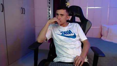Snapshot of liam_andres_ chatting on January 31, 2025, 7:29 am LIAM online show from January 31, 2025, 7:29 am