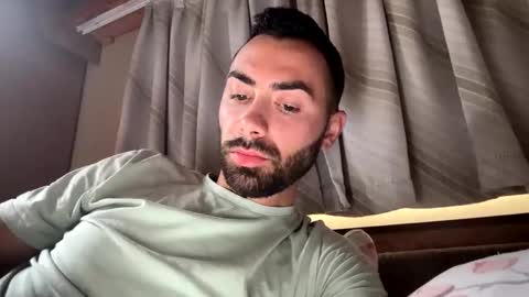 Liam online show from September 21, 2025, 8:05 am