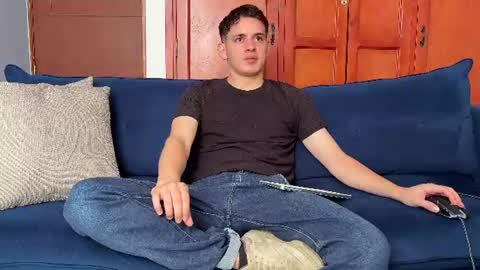 Snapshot of liam_enzho chatting on June 30, 2026, 3:35 pm Liam online show from June 30, 2026, 3:35 pm