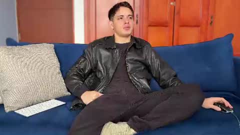 Snapshot of liam_enzho chatting on July 12, 2026, 3:47 pm Liam online show from July 12, 2026, 3:47 pm