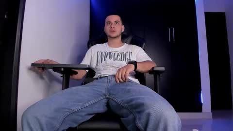 Liam online show from February 3, 2026, 2:53 am