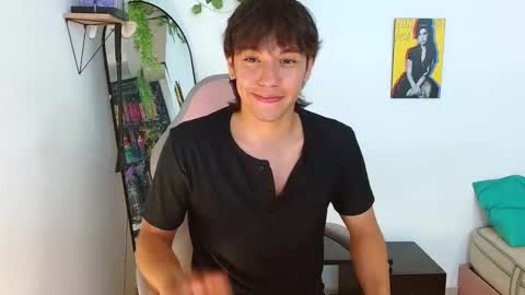 liamxul online show from October 14, 2025, 7:36 pm