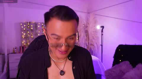 LiamDeep online show from December 22, 2025, 10:18 pm