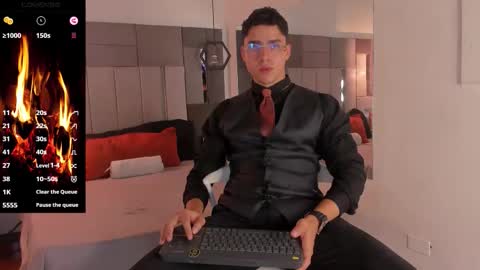 Liam online show from November 27, 2025, 12:40 pm