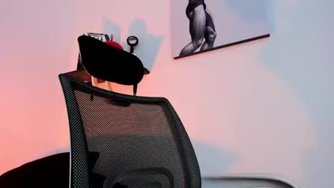 liam online show from March 4, 2025, 10:49 pm