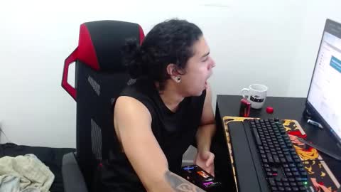 Snapshot of liamrides chatting on November 3, 2025, 11:48 pm liamrides online show from November 3, 2025, 11:48 pm