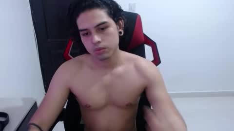 Snapshot of liamrides chatting on November 13, 2025, 8:52 pm liamrides online show from November 13, 2025, 8:52 pm