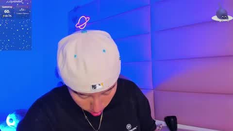 Snapshot of liamsmiith_ chatting on December 4, 2024, 1:36 am Liam online show from December 4, 2024, 1:36 am