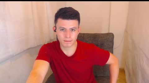 lian_eathan online show from January 13, 2026, 11:21 pm