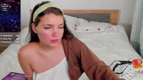 Snapshot of liana_8 chatting on November 13, 2025, 5:01 pm liana_8 online show from November 13, 2025, 5:01 pm