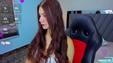 LIANE online show from January 23, 2025, 7:40 pm