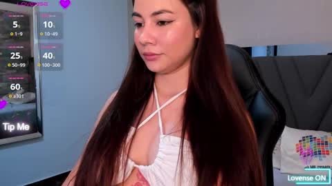 LIANE online show from March 3, 2025, 10:52 pm