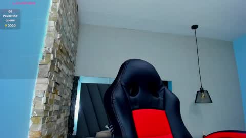 LIANE online show from September 15, 2025, 9:59 pm