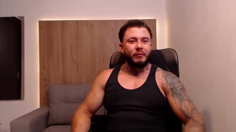 lianjones9 online show from September 8, 2025, 5:12 pm