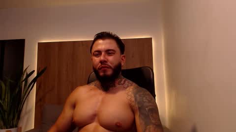 lianjones9 online show from September 21, 2025, 9:27 pm