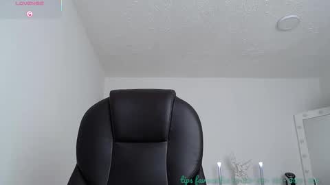 Snapshot of lianna_hot chatting on February 4, 2026, 8:14 pm --- buy my content naughty in my bio- online show from February 4, 2026, 8:14 pm