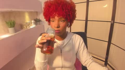 LiannaDixon online show from January 5, 2025, 4:06 pm